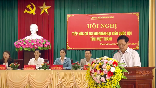 sinh tu tap 24 pho bi thu hien dan mat chu tich tinh tran nghia
