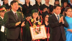 Sinh viên tốt nghiệp xuất sắc được xét tuyển công chức