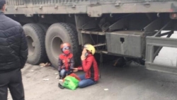 video gan le giang sinh tho nhi ky di doi nha tho co nang 1700 tan bang xe tai
