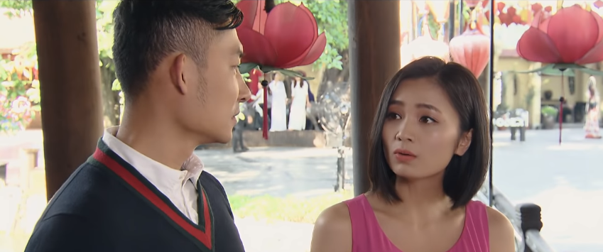 Hoa hồng trên ngực trái tập 42: Bảo tận tay đưa Khuê thẻ ngân hàng giúp Bống mổ tim hoa hong tren nguc trai tap 42 bao tan tay dua khue the ngan hang giup bong mo tim