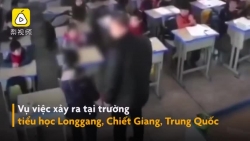 video nghi bi tat dau nguoi dan ong danh tai xe xe cho rac tui bui