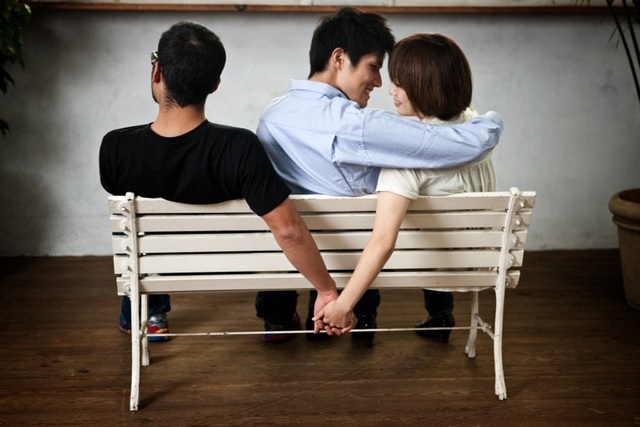 9 dau hieu to nguoi ban doi bat dau ngoai tinh tu tuong