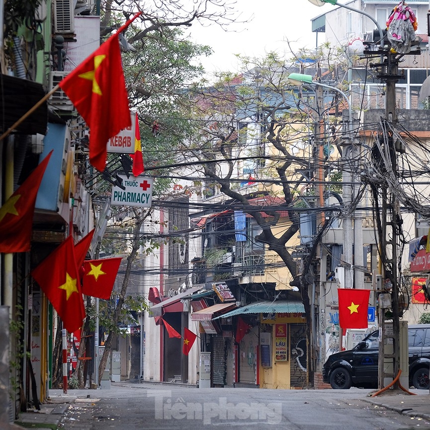 Khoảnh khắc Hà Nội yên bình sáng mùng 1 Tết Tân Sửu Khoảnh khắc Hà Nội yên bình sáng mùng 1 Tết Tân Sửu