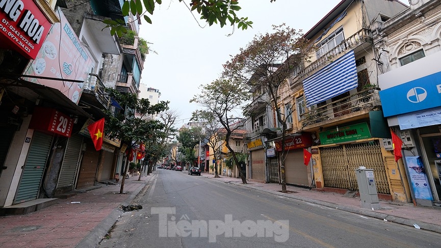 Khoảnh khắc Hà Nội yên bình sáng mùng 1 Tết Tân Sửu Khoảnh khắc Hà Nội yên bình sáng mùng 1 Tết Tân Sửu