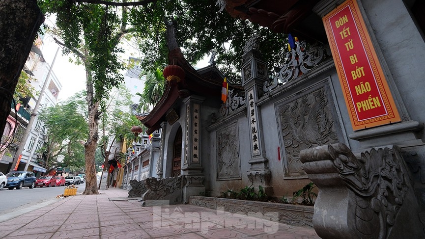Khoảnh khắc Hà Nội yên bình sáng mùng 1 Tết Tân Sửu Khoảnh khắc Hà Nội yên bình sáng mùng 1 Tết Tân Sửu