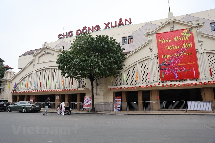 Khoảnh khắc Hà Nội yên bình sáng mùng 1 Tết Tân Sửu Khoảnh khắc Hà Nội yên bình sáng mùng 1 Tết Tân Sửu