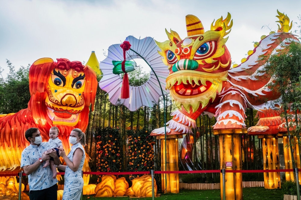 Người dân Châu Á đón Tết Tân Sửu 2021 trong trầm lắng vì dịch COVID-19