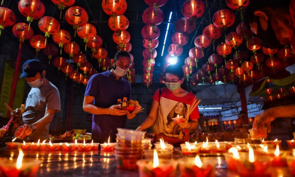 Người dân Châu Á đón Tết Tân Sửu 2021 trong trầm lắng vì dịch COVID-19