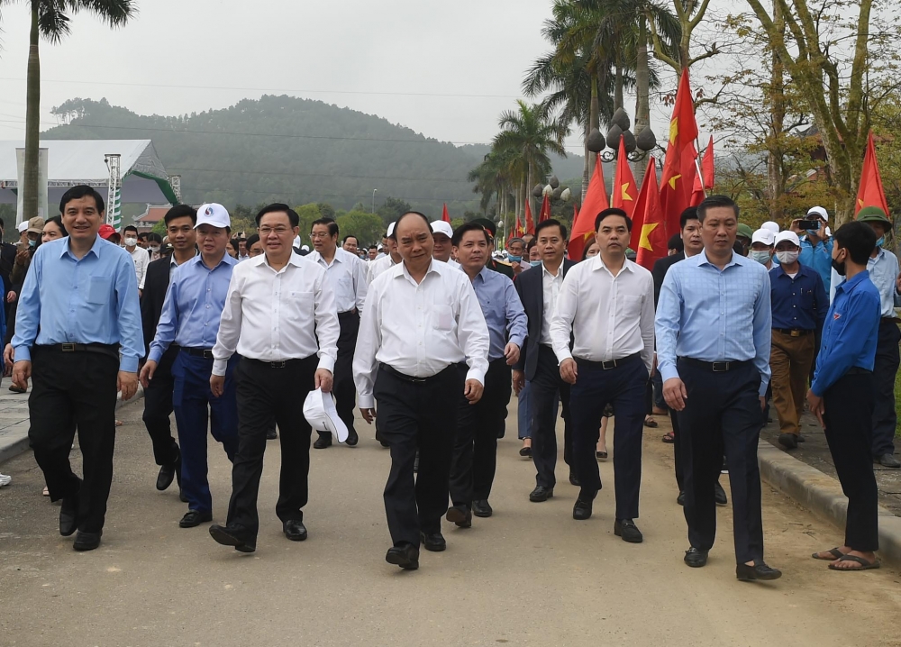 Chùm ảnh: Thủ tướng dự Lễ hưởng ứng chương trình trồng 1 tỷ cây xanh