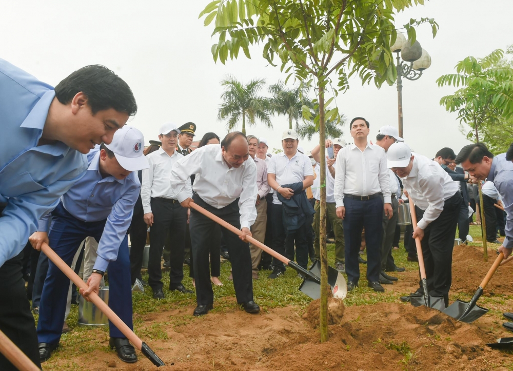 Chùm ảnh: Thủ tướng dự Lễ hưởng ứng chương trình trồng 1 tỷ cây xanh
