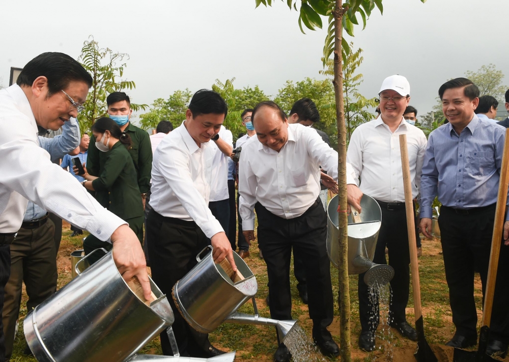 Chùm ảnh: Thủ tướng dự Lễ hưởng ứng chương trình trồng 1 tỷ cây xanh