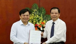 chan dung ong nguyen hoang hiep tan thu truong bo nnptnt
