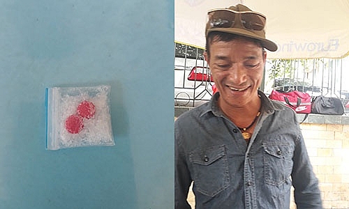 mang ma tuy van cuoi tuoi khi bi 141 bat giu