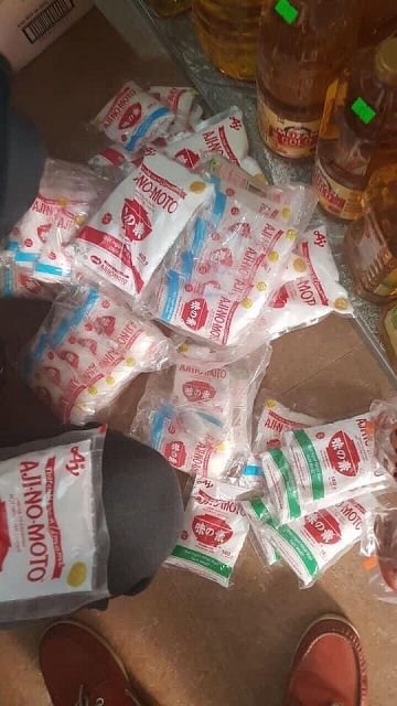 Khởi tố hình sự 2 đối tượng sản xuất, buôn bán mì chính giả khoi to hinh su 2 doi tuong san xuat buon ban mi chinh gia