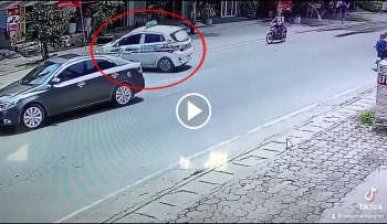 Tránh xe khác, Taxi drift thẳng lên vỉa hè như trong phim