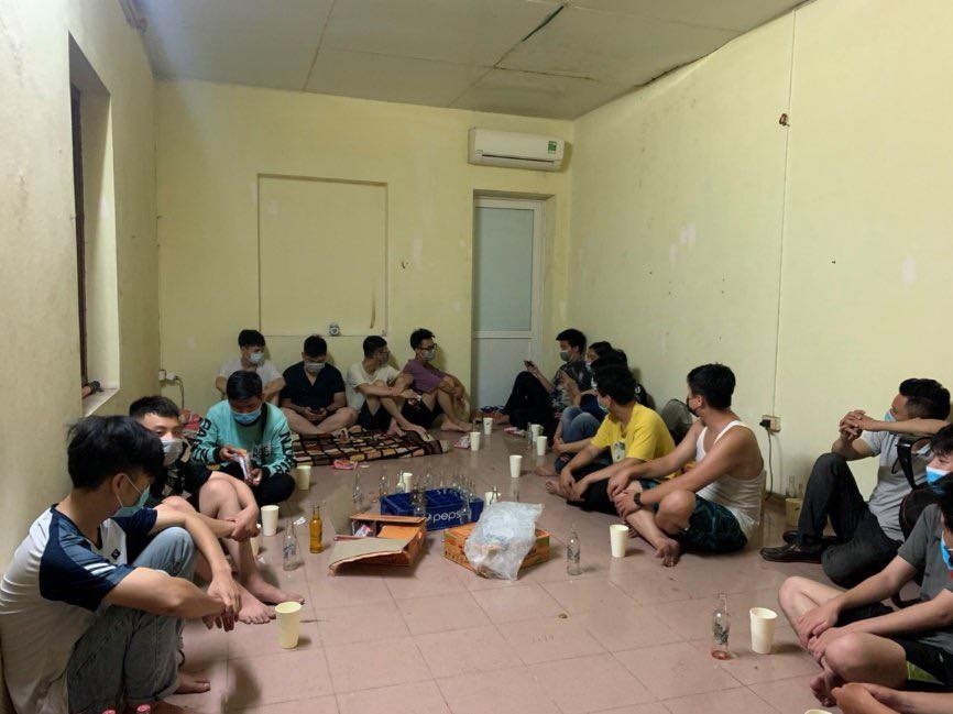 Phạt 30 triệu 2 quán game hoạt động trong mùa dịch