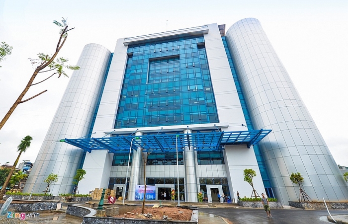 ĐH Kinh tế Quốc dân: Ký túc xá nước bẩn "nép mình" bên toà giảng đường hoành tráng dh kinh te quoc dan ky tuc xa nuoc ban nep minh ben toa giang duong hoanh trang