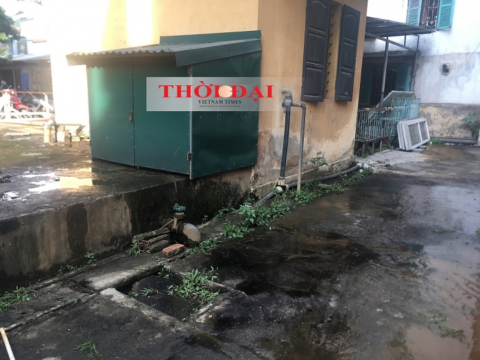 ĐH Kinh tế Quốc dân: Ký túc xá nước bẩn "nép mình" bên toà giảng đường hoành tráng dh kinh te quoc dan ky tuc xa nuoc ban nep minh ben toa giang duong hoanh trang