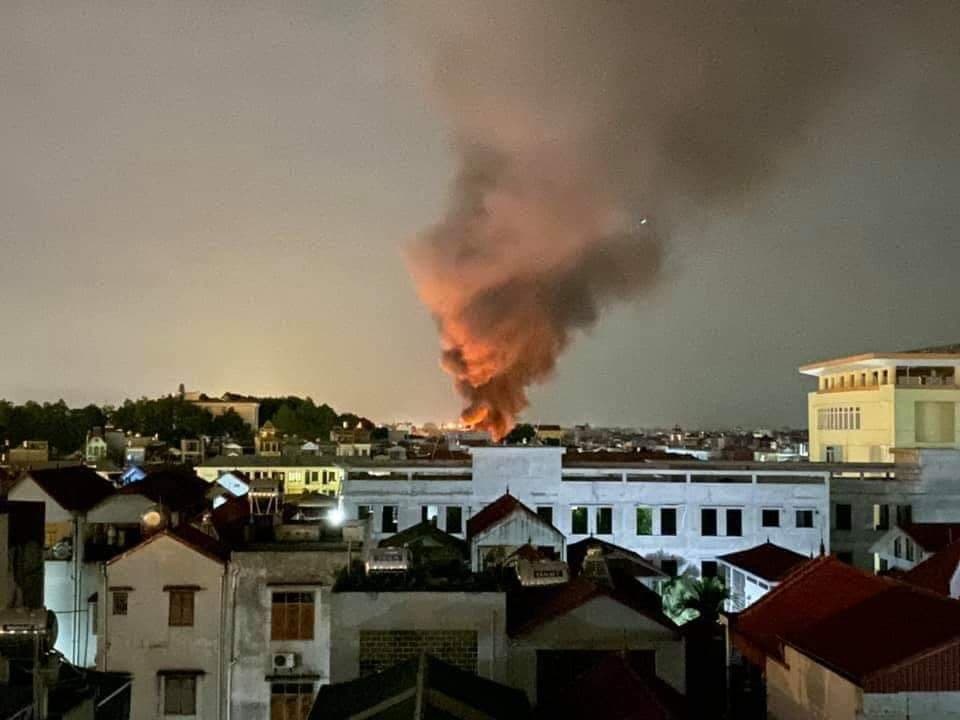 Cháy lớn tại Viện điều tra quy hoạch rừng (Thanh Trì, Hà Nội)