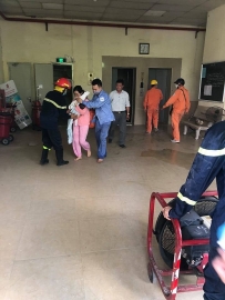 Hàng chục người thoát chết trong vụ cháy chung cư A5 - Đền Lừ