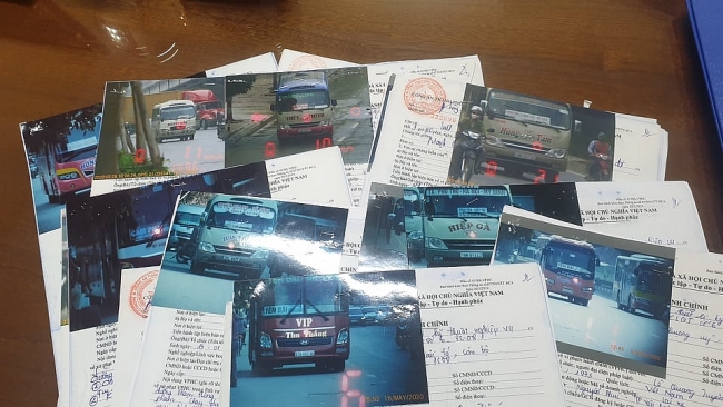 xu ly xe kha ch cha y ru a bo 1kmh