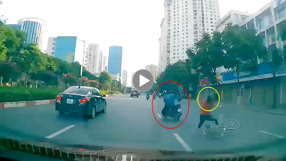 Thanh niên đi xe máy 