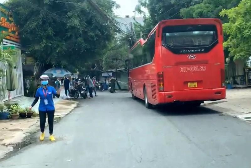 Người đàn ông bị hai thanh niên hành hung, dùng 