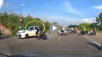 Tài xế ngăn đồng nghiệp muốn 