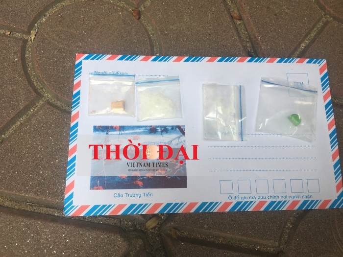 phat hien chat nghi ma tuy trong tui thuoc giam can cua doi nam nu