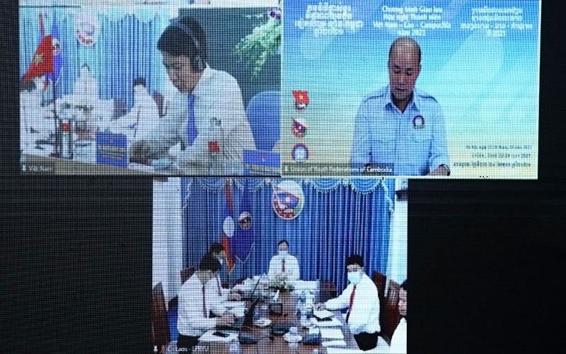 Thắt chặt tình hữu nghị thanh niên Việt Nam - Lào - Campuchia