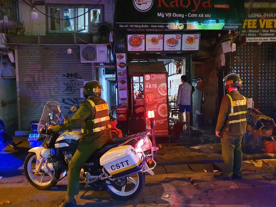 Tăng cường phòng chống dịch quanh khu vực hồ Hoàn Kiếm Tăng cường phòng chống dịch quanh khu vực hồ Hoàn Kiếm