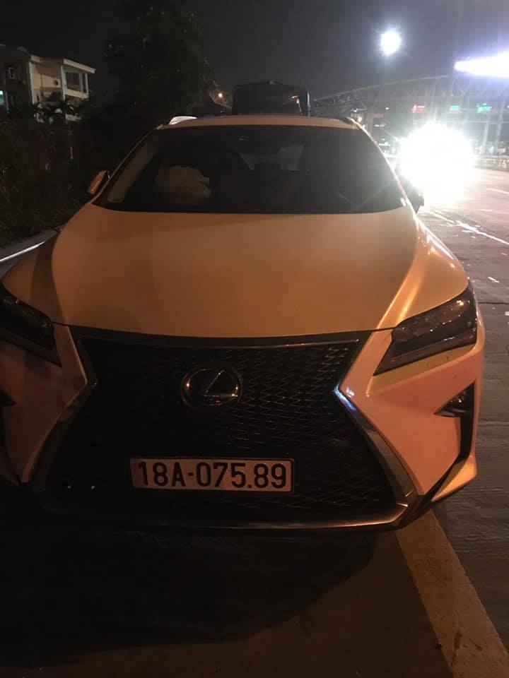 Bị phát hiện dương tính ma túy khi tham gia giao thông, lái xe Lexus nói hút thuốc lào nhầm thành cỏ mỹ