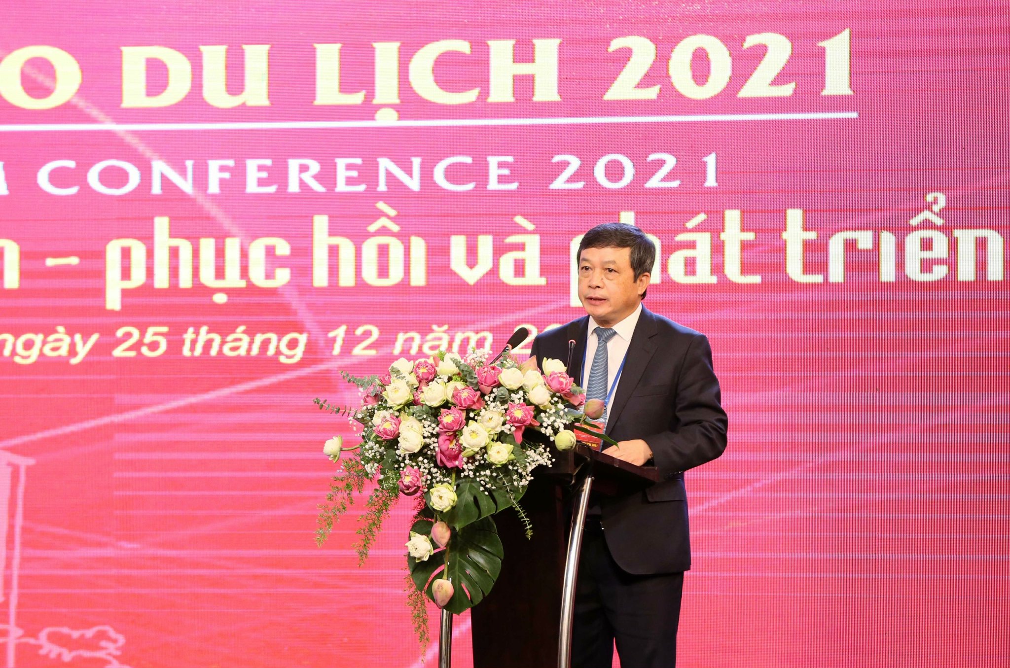 Du lịch đang phải đối mặt với những khó khăn chưa từng có