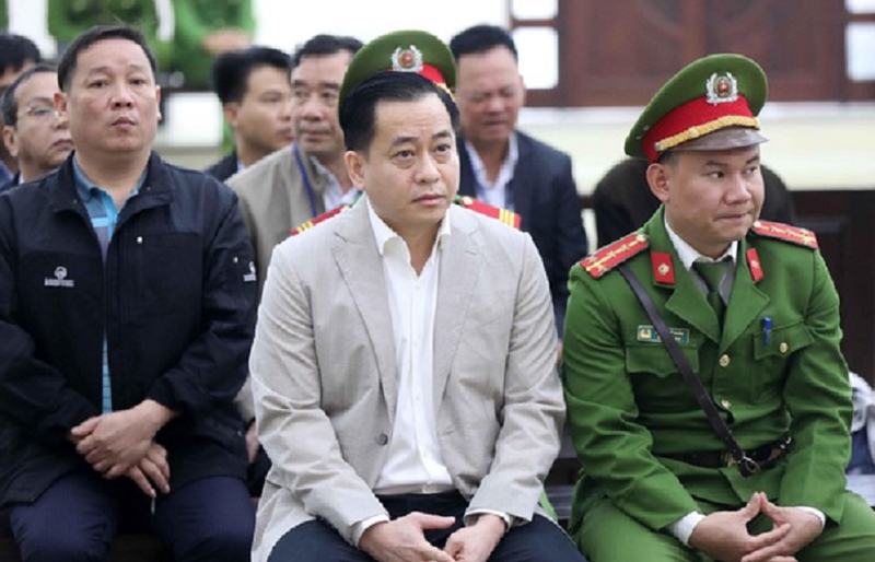 Vũ "Nhôm" khai không hề quen thân lãnh đạo Đà Nẵng, tự đến trình diện