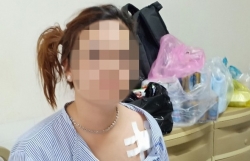 phat hien 7 nu tiep vien khoa than nhay mua mua vui cho khach