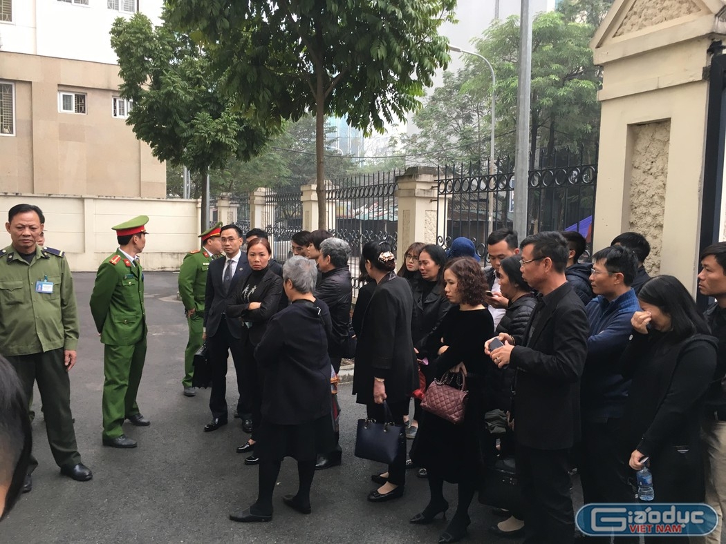 be trai tu vong tai truong gateway nhung hinh anh dau tien phien xu so tham