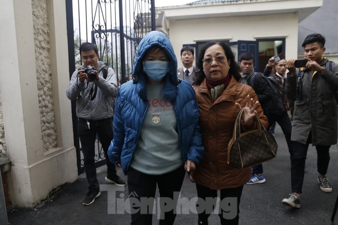 be trai tu vong tai truong gateway nhung hinh anh dau tien phien xu so tham