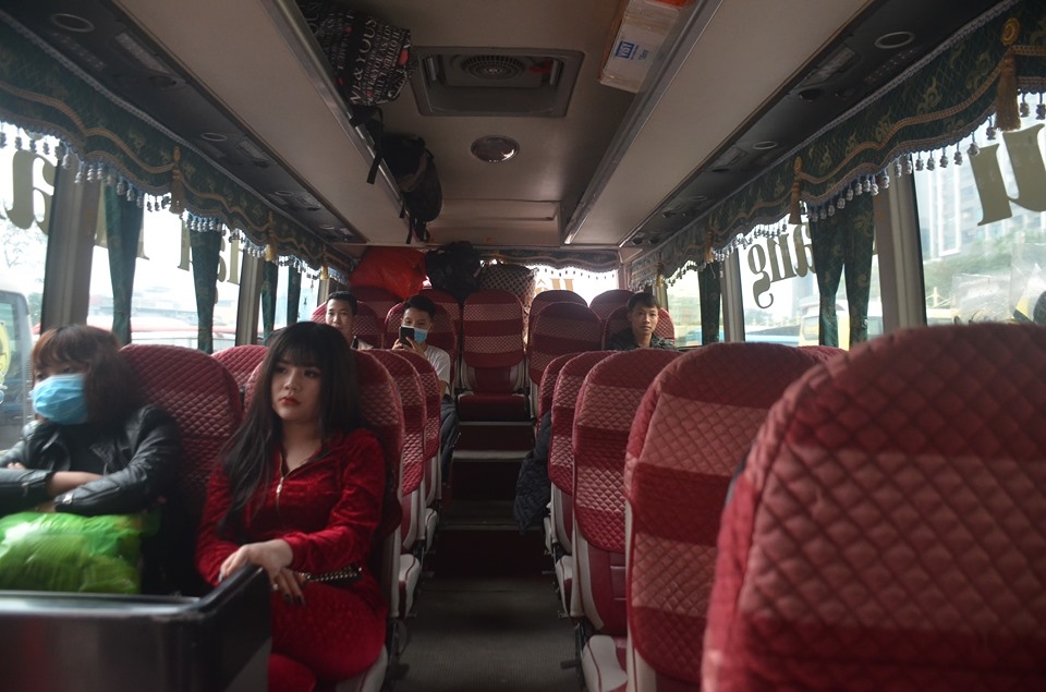 nhieu ben xe diu hiu ngay 28 tet