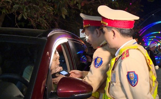 mot nguoi trung quoc bi xu phat 40 trieu dong vi pham nong do con