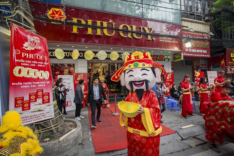 gia vang ngay via than tai chinh thuc vuot moc 45 trieu dongluong