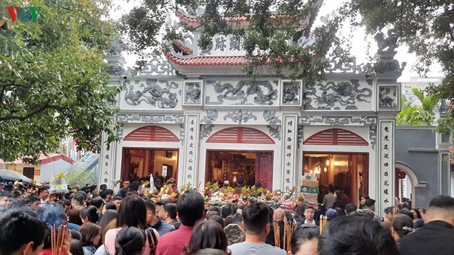 ram thang gieng nen di chua nao de cau may man binh an ca nam