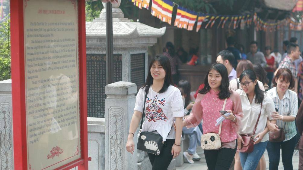 ram thang gieng nen di chua nao de cau may man binh an ca nam