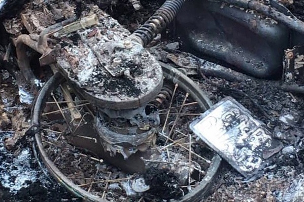 phat hien thi the chay den nghi la ke sat hai be trai 10 tuoi