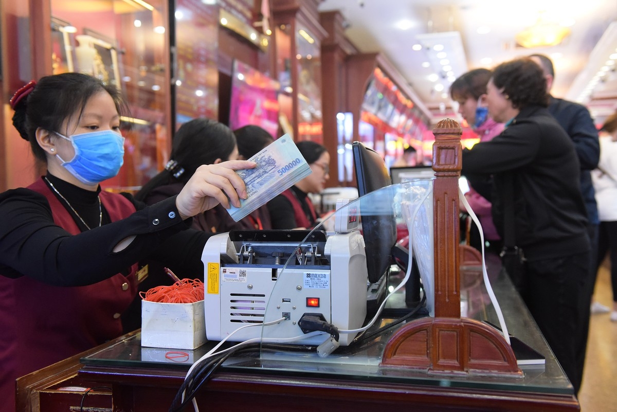 di tu hung yen len ha noi xep hang ban 9 cay vang chot loi