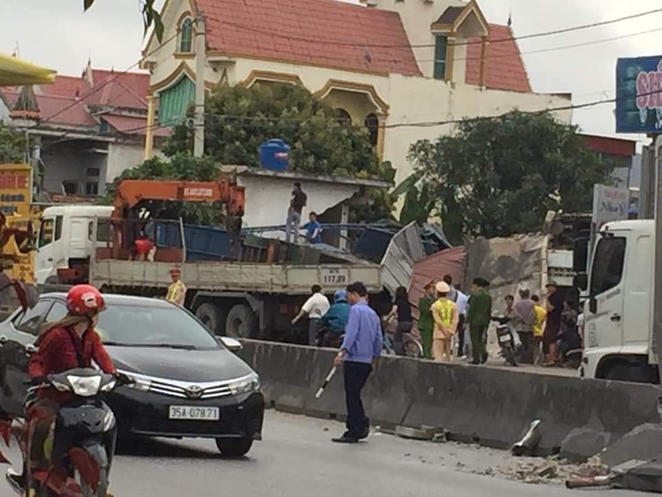 nghe an container mat lai tong sap nha dan
