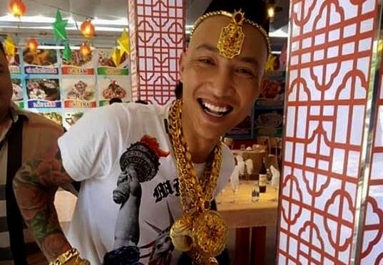 huan hoa hong bi phat hien duong tinh voi ma tuy