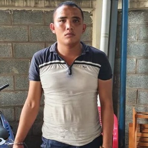 Không chịu kích dục cho khách, thiếu nữ bị chủ quán cà phê tra tấn như thời trung cổ khong chiu kich duc cho khach thieu nu bi quan karaoke tra tan nhu thoi trung co