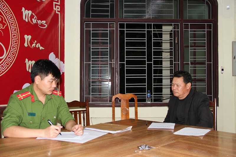 Đối tượng tưới xăng đốt nhà em gái khiến 3 người tử vong khai gì? doi tuong tuoi xang dot nha em gai khien 3 nguoi tu vong khai gi