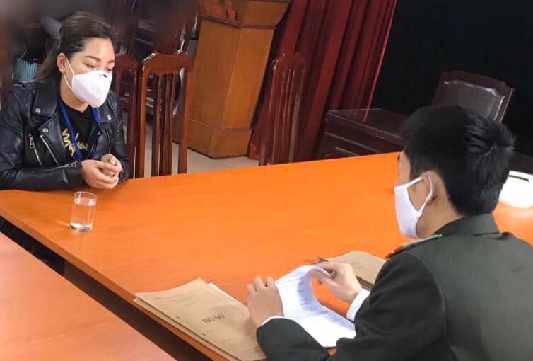 phat 125 trieu dong nguoi phu nu tung tin chua covid 19 bang toi