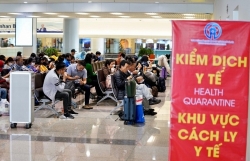 Hành khách đi máy bay, tàu hoả, xe khách bắt buộc phải khai báo y tế